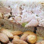 Сэндвич с тунцом и виноградом