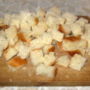 Салат цезарь с курицей, сухариками и майонезом шаг 1 Салат цезарь с курицей, сухариками и майонезом шаг 1