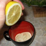 Салат цезарь с курицей, сухариками и майонезом шаг 4 Салат цезарь с курицей, сухариками и майонезом шаг 4