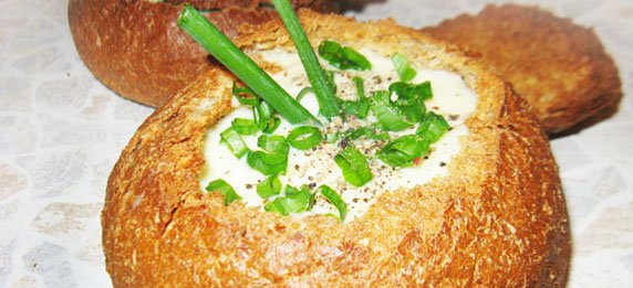 Чешский картофельный суп пюре в хлебе Чешский картофельный суп пюре в хлебе