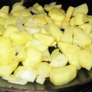 Чешский картофельный суп пюре в хлебе шаг 5 Чешский картофельный суп пюре в хлебе шаг 5