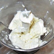 Десерт из творога, мороженого и маскарпоне шаг 1 Десерт из творога, мороженого и маскарпоне шаг 1