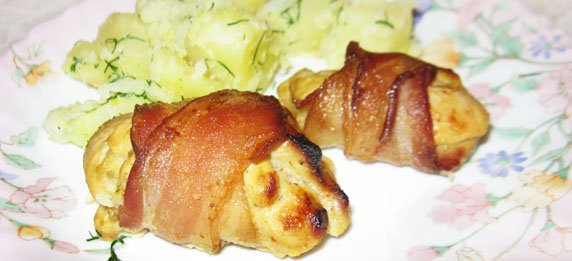 Куриные рулеты в беконе