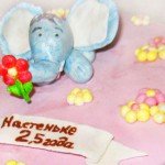 Торт с мастикой «Слон на лужайке»