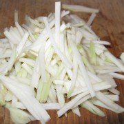Салат из кольраби с ветчиной и морковью - шаг 2 Салат из кольраби с ветчиной и морковью - шаг 2