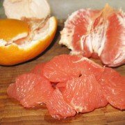 Салат из лосося с грейпфрутом и оливками - шаг 1 Салат из лосося с грейпфрутом и оливками - шаг 1