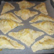 Пирожки из слоеного теста  с бараниной - шаг 5