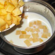 Пшенная каша с тыквой, запеченная в горшке - шаг 2 Пшенная каша с тыквой, запеченная в горшке - шаг 2