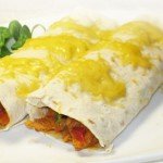 Буррито с мясом и авокадо