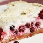 Смотреть Торт с итальянской меренгой и красной смородиной – рецепт приготовления с фото от Kulina.Ru видео Смотреть Торт с итальянской меренгой и красной смородиной – рецепт приготовления с фото от Kulina.Ru видео