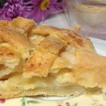 Пирог с яблоками и медом