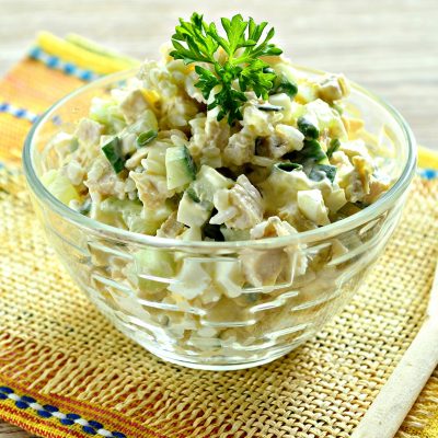 Салат пошагово курица соленые огурцы фото Салат пошагово курица соленые огурцы фото