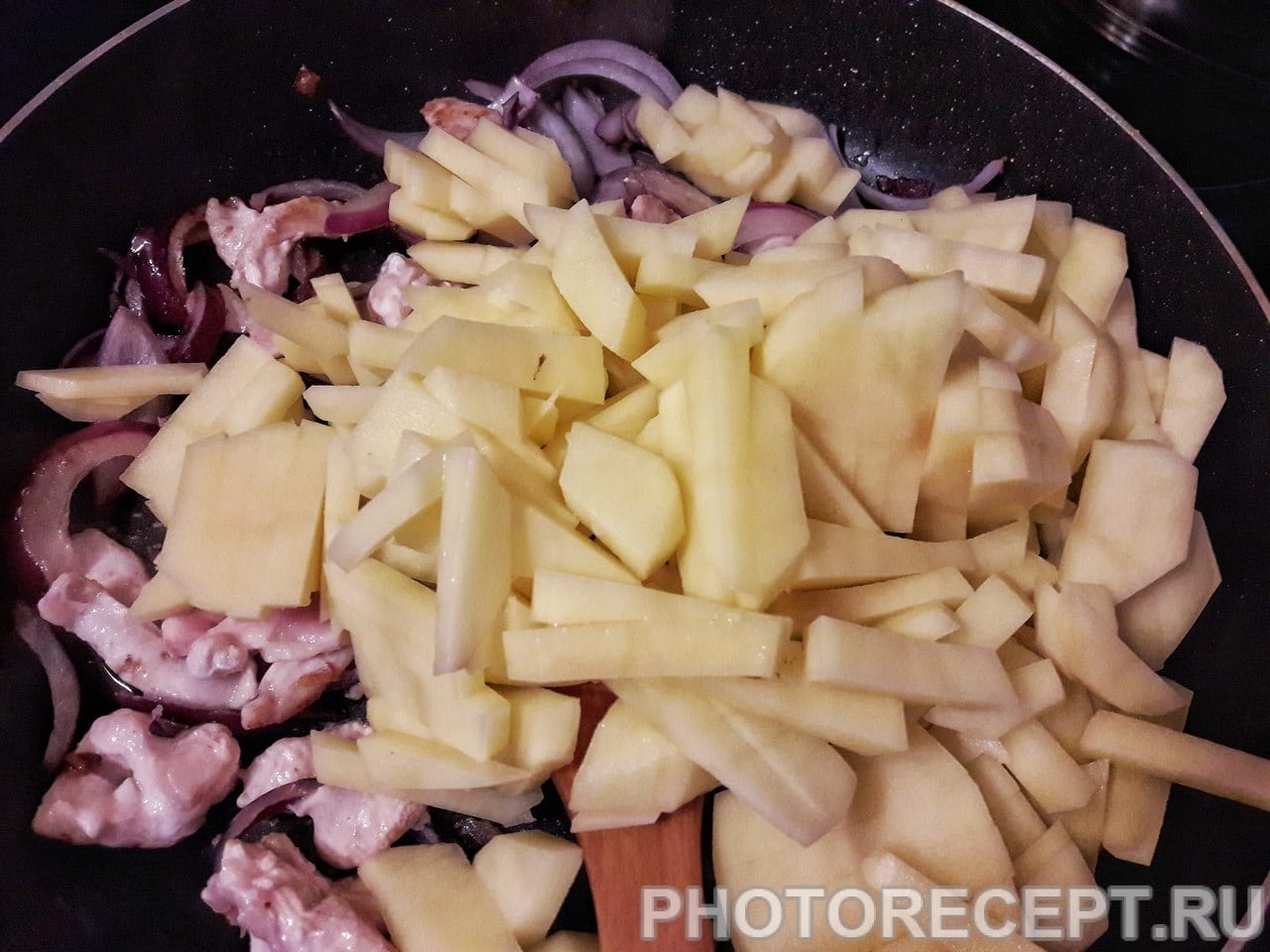 Картошка с курицей и шампиньонами рецепт пошагово Картошка с курицей и шампиньонами рецепт пошагово
