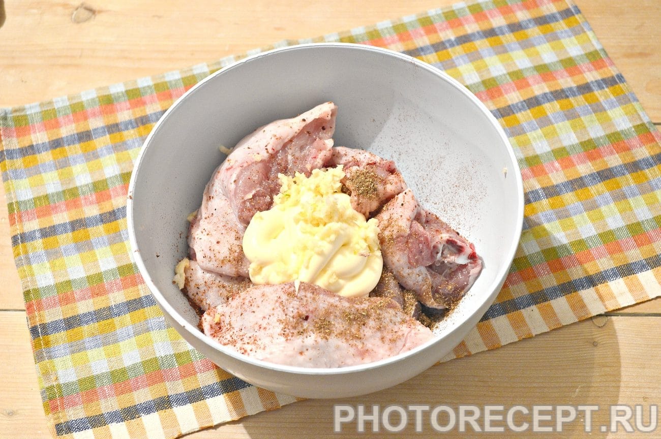 Курица кусочками в духовке с чесноком и майонезом рецепт пошагово Курица кусочками в духовке с чесноком и майонезом рецепт пошагово
