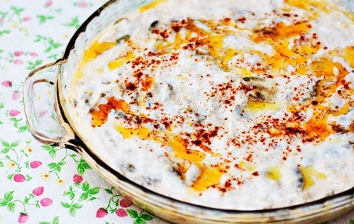 Холодный салат из жареных кабачков под чесночным соусом