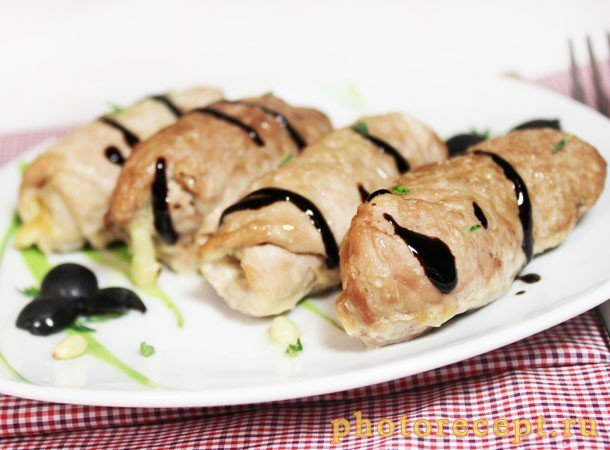 http://www.photorecept.ru/wp-content/uploads/2013/12/krucheniki-iz-svininy-s-syrom-i-kedrovymi-oreshkami-img.jpg