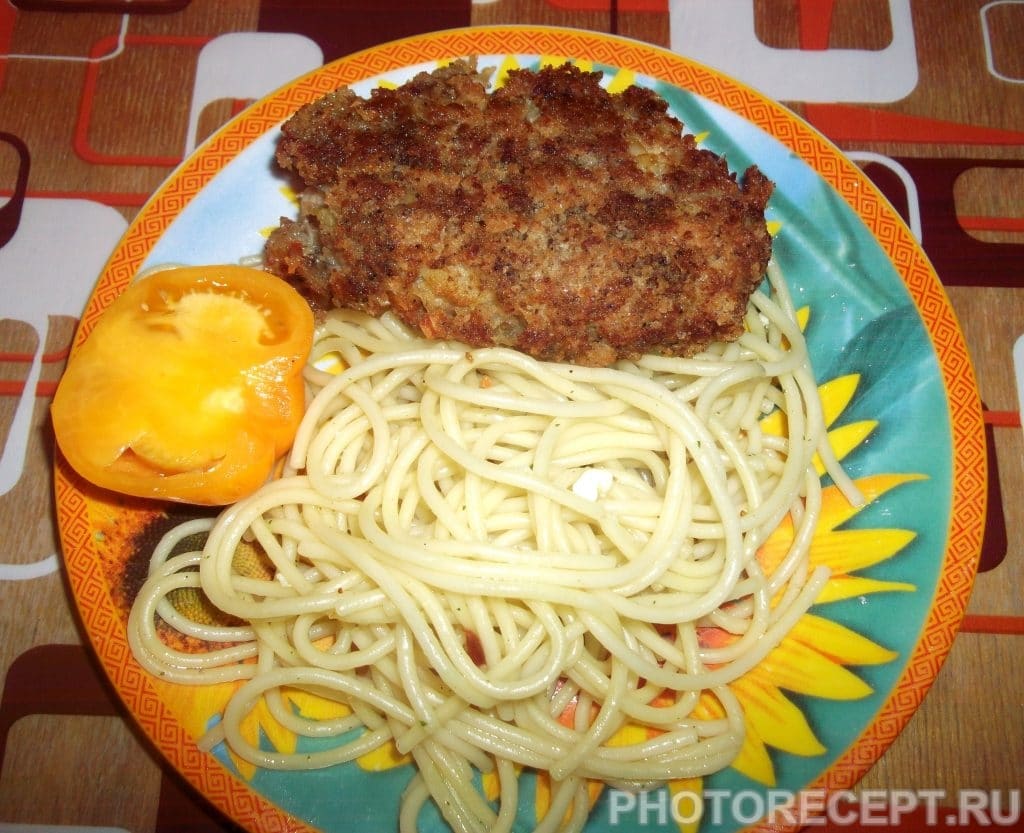 Фото рецепта - Хрустящие куриные котлетки - шаг 16