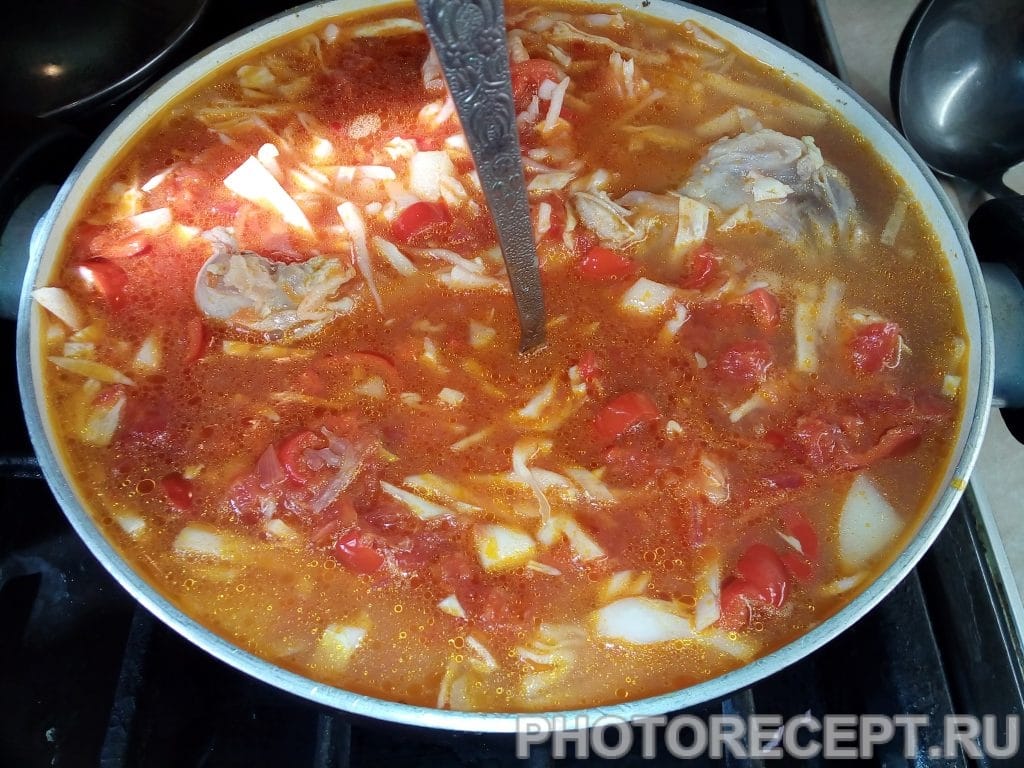 Фото рецепта - Несказанно вкусный борщ с фасолью - шаг 6
