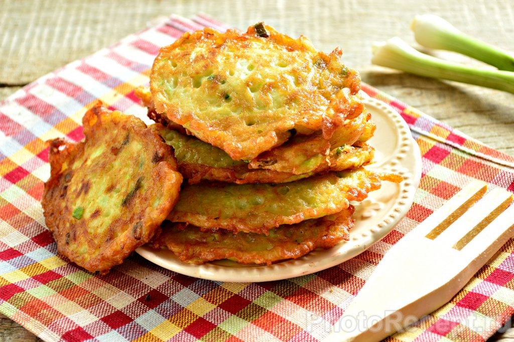 Драники из кабачка с зеленью