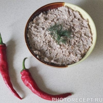 Нежный сливочный паштет с куриными сердечками - рецепт с фото