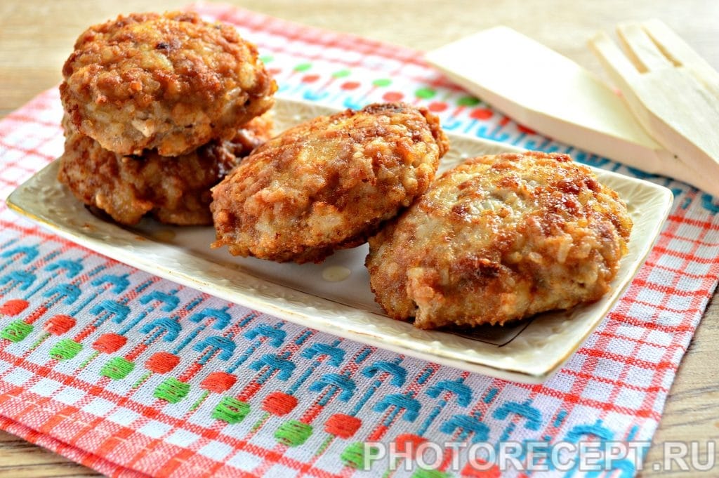 Котлеты из свиного фарша с рисом