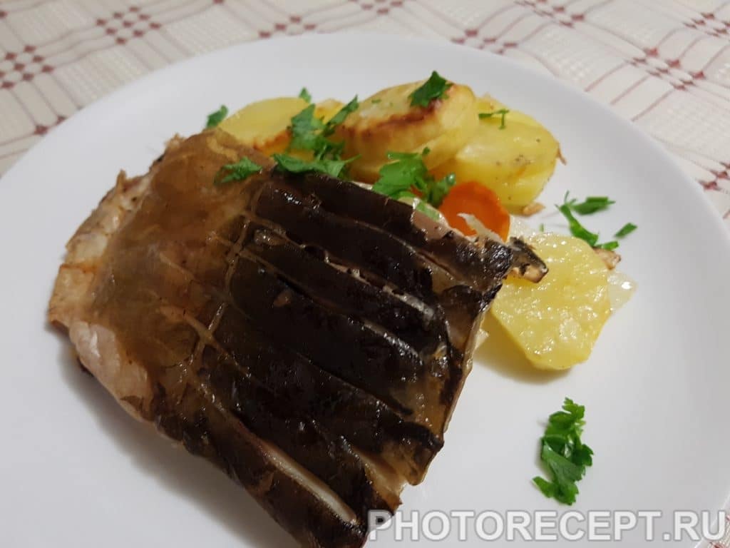 Фото рецепта - Нежный карп с овощами в духовке - шаг 5