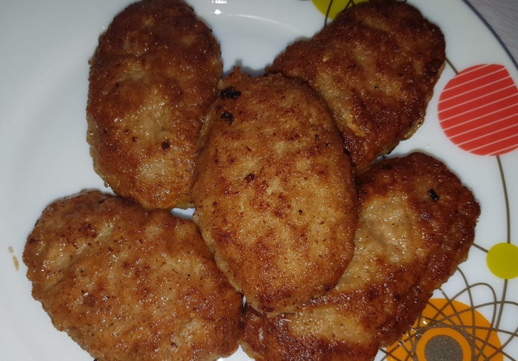 Сочные котлетки из свиного фарша