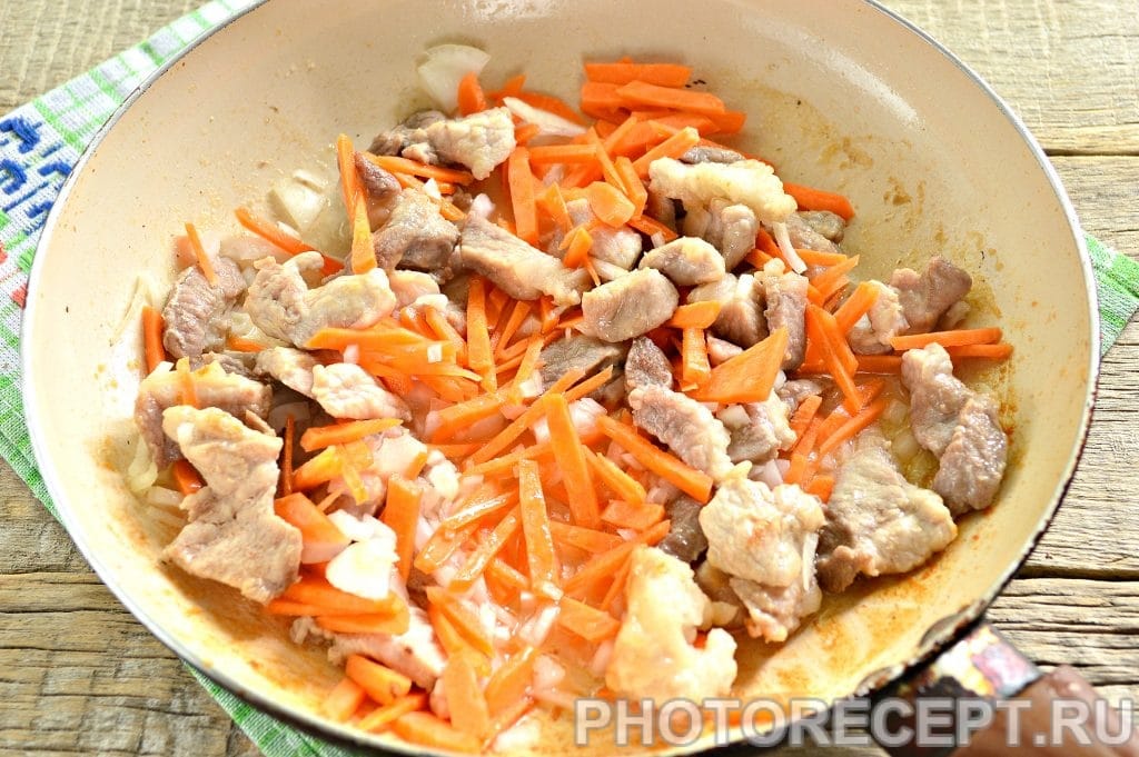 Фото рецепта - Мясо с овощами на сковороде - шаг 5