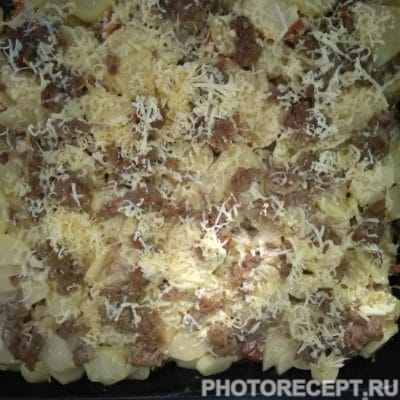 Фото рецепта - Запеканка картофельная с фаршем и помидорами - шаг 4