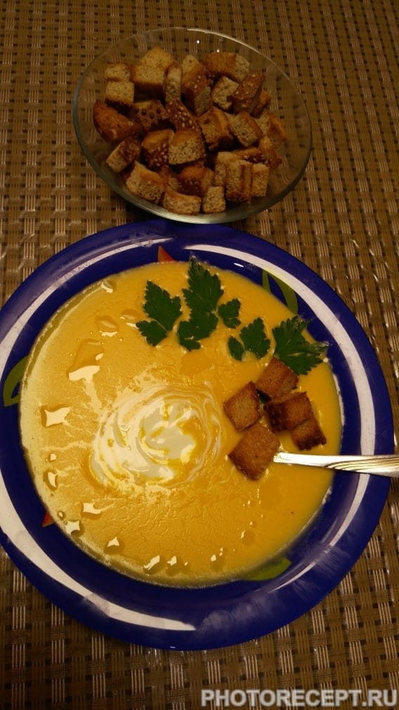 Суп пюре из тыквы с плавленным сыром и сливками
