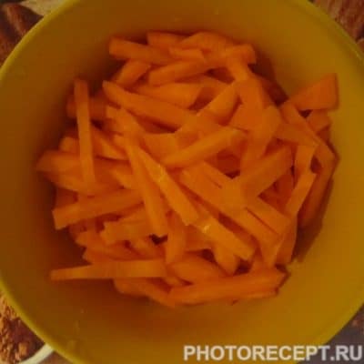 Фото рецепта - Фасолевый суп с томатами и курицей - шаг 2