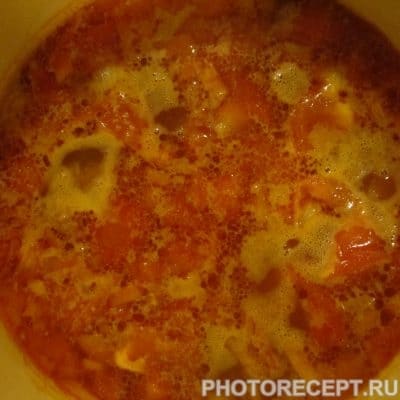 Фото рецепта - Фасолевый суп с томатами и курицей - шаг 4