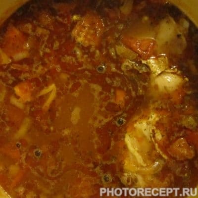 Фото рецепта - Фасолевый суп с томатами и курицей - шаг 4