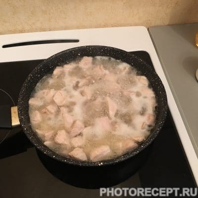 Фото рецепта - Пикантная тушеная курица - шаг 4
