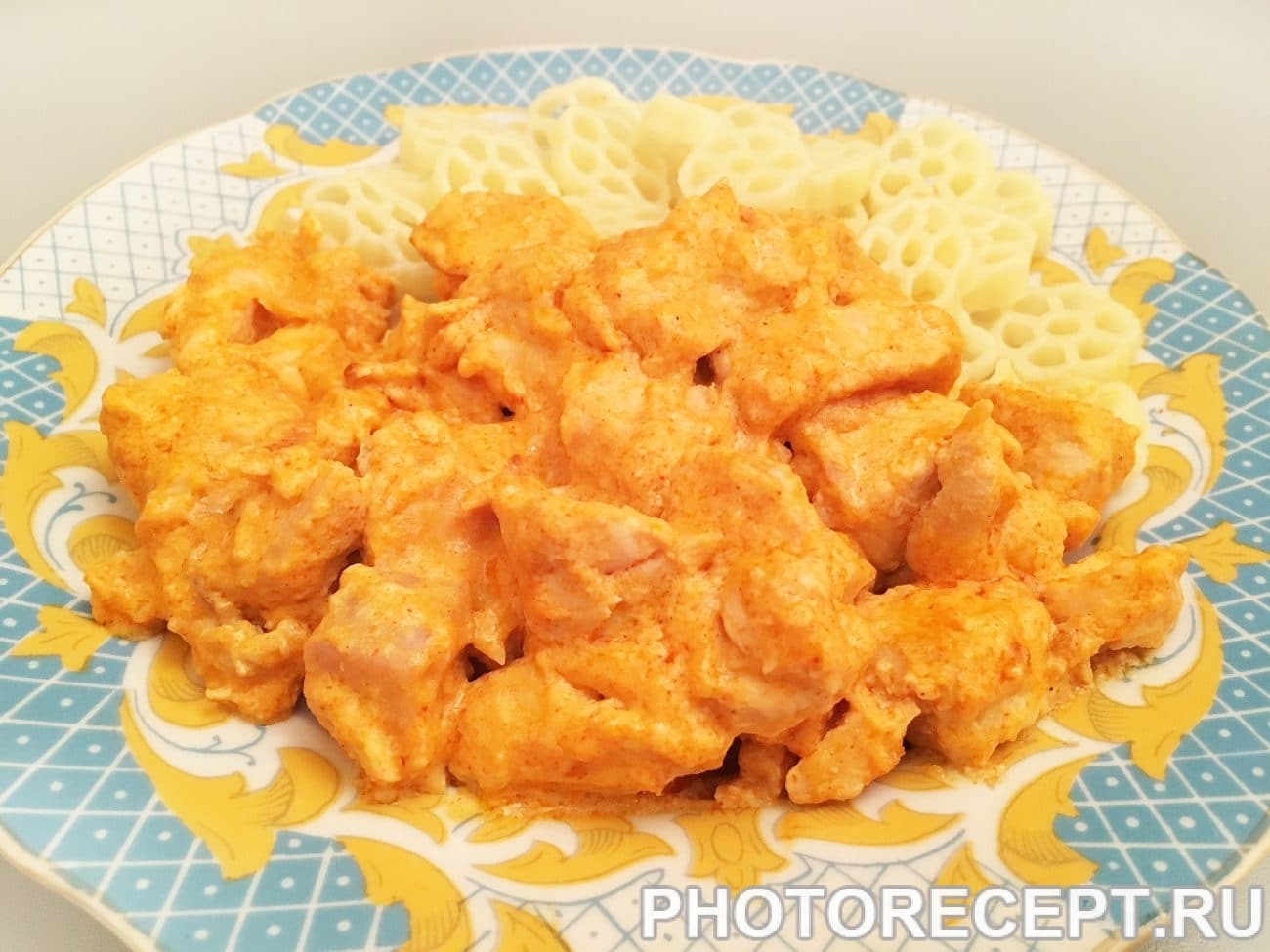 Пикантная тушеная курица