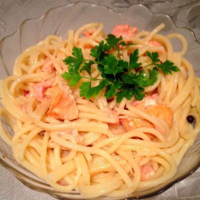 Макароны в мультиварке с тушенкой - рецепт с фото