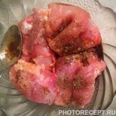 Фото рецепта - Куриное мясо в соевом соусе, запеченное в духовке - шаг 3