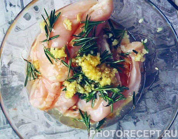 Фото рецепта - Вкуснейшие жареные куриные грудки - шаг 1