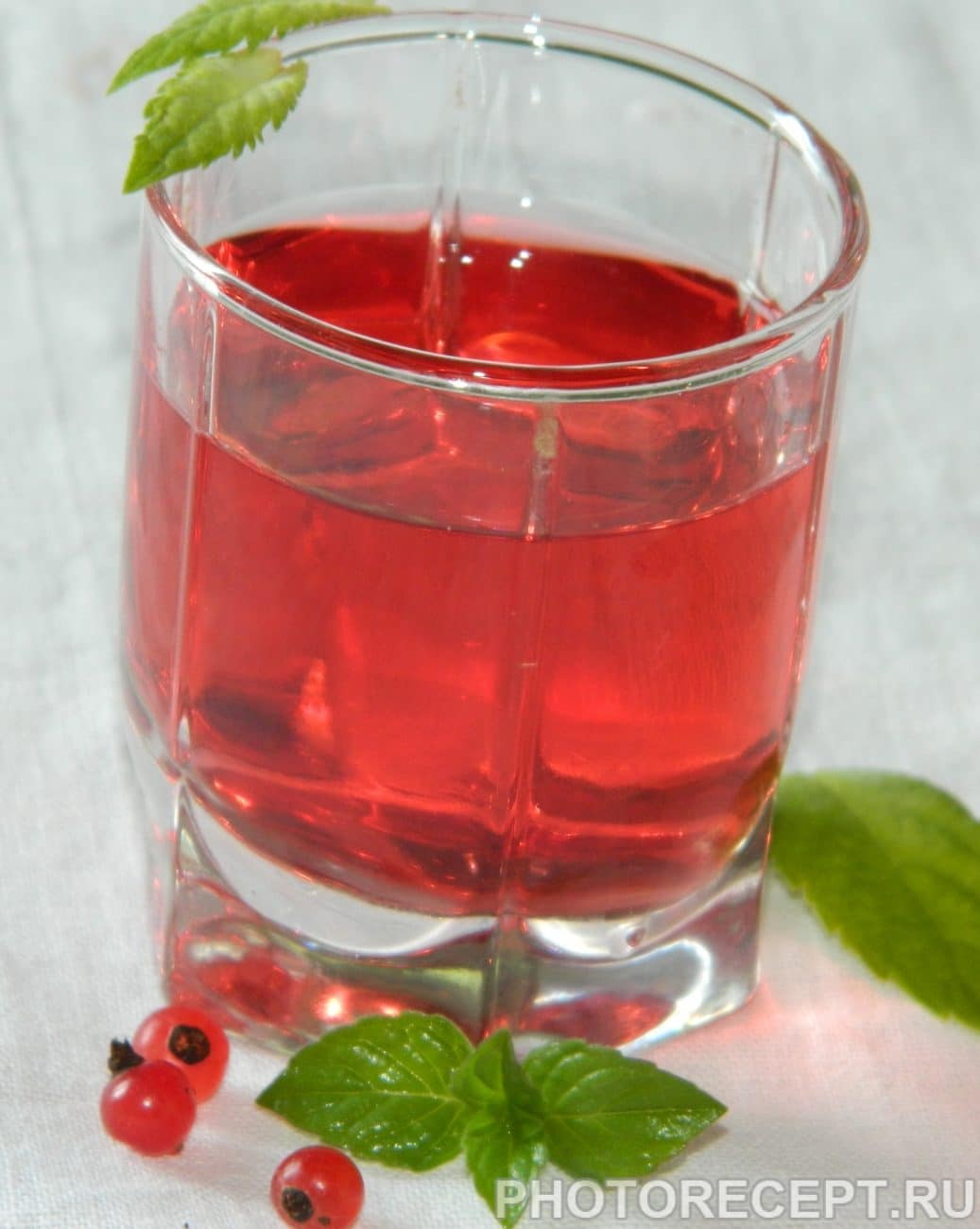 Компот из красной смородины (на зиму)