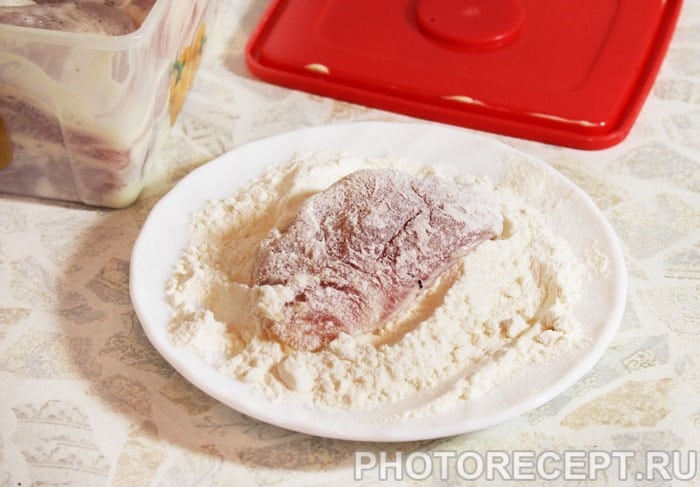 Фото рецепта - Медальоны из индейки с соусом из ананасов - шаг 3