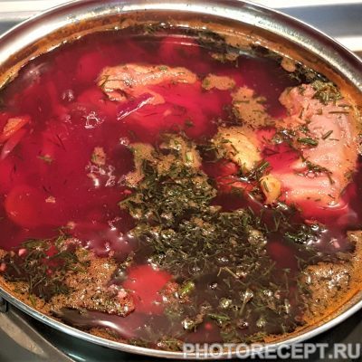 Фото рецепта - Украинский борщ с домашней курицей и фасолью - шаг 6