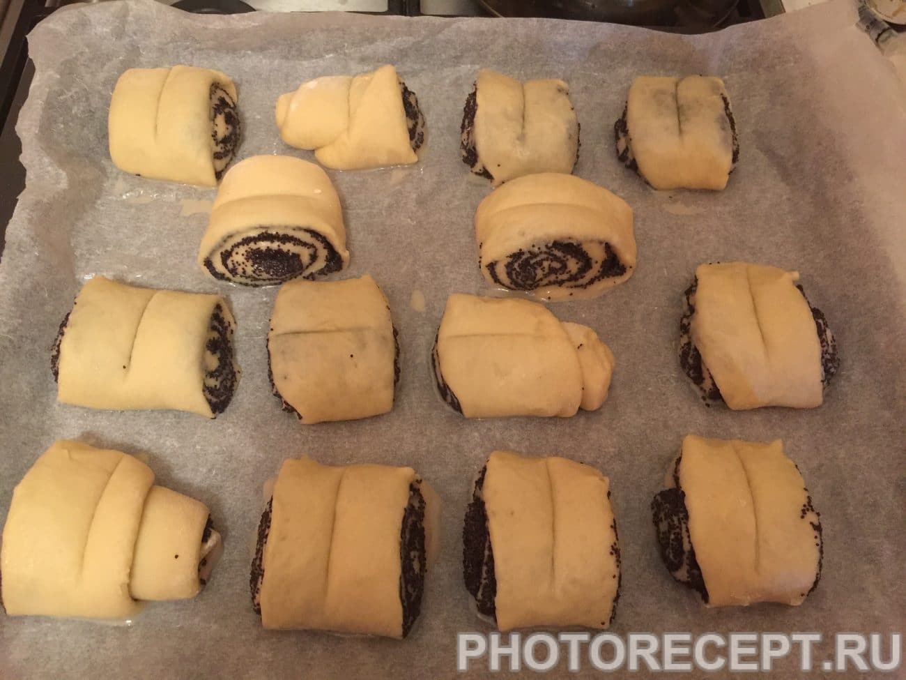 Булочки с маком и шоколадной глазурью рецепт с фото пошагово