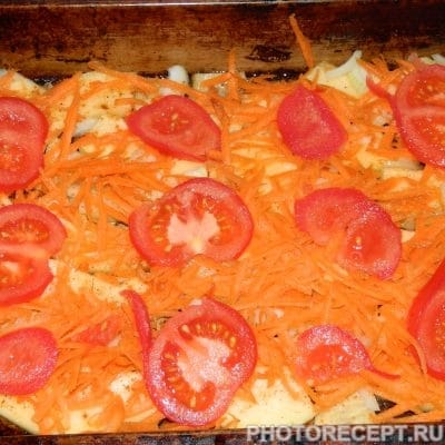 Фото рецепта - Кабачки, запеченные с овощами под сырным соусом - шаг 3