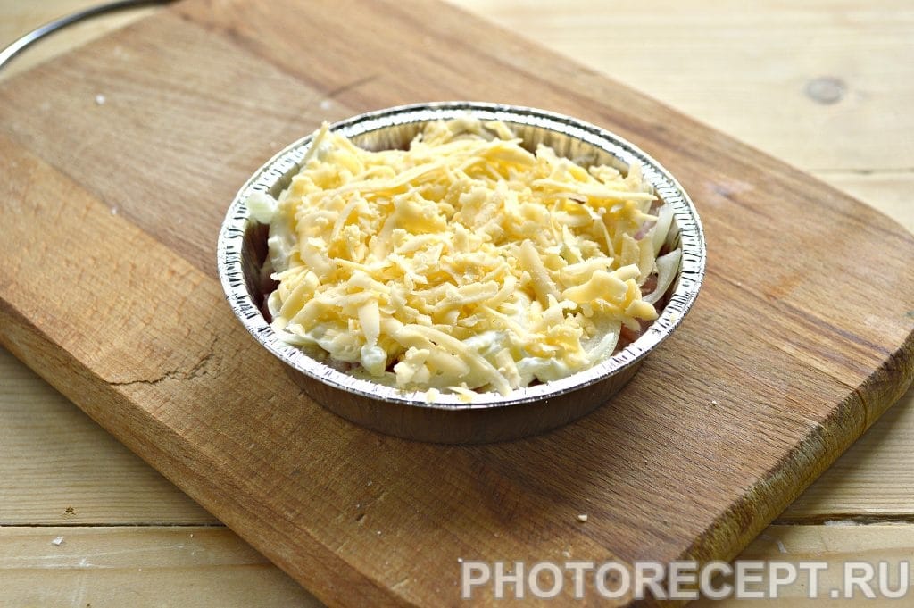 Фото рецепта - Мясо в духовке под сырной корочкой - шаг 5