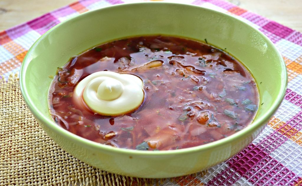 Красный борщ со свининой