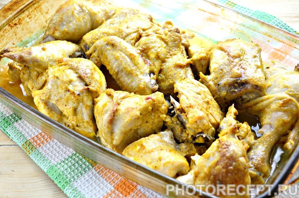 Курица, запеченная в духовке кусочками