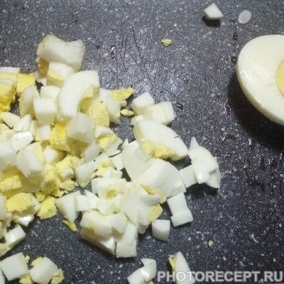 Фото рецепта - Простой крабовый салат с картофелем - шаг 1
