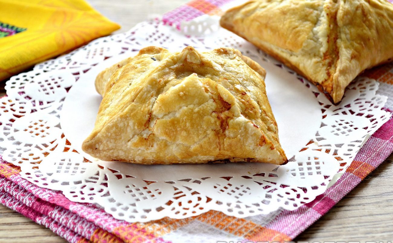 Пирожки с мясным фаршем в духовке