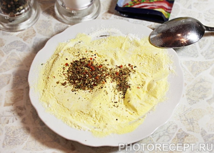 Фото рецепта - Рыба, жаренная в кукурузной корочке - шаг 2