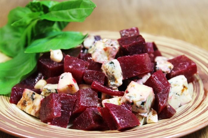 Салат из свеклы с сыром